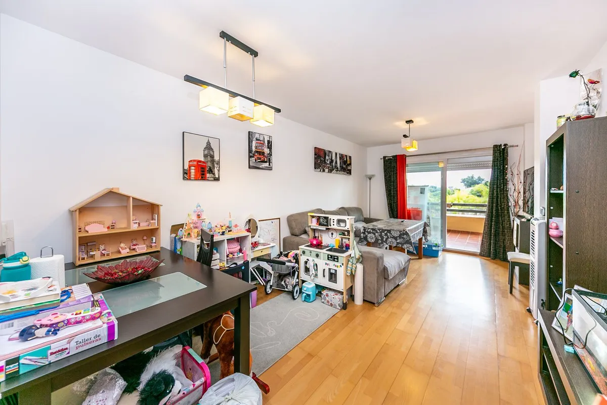 742525af-bb23-45a4-a47f-2734f84ba0c9