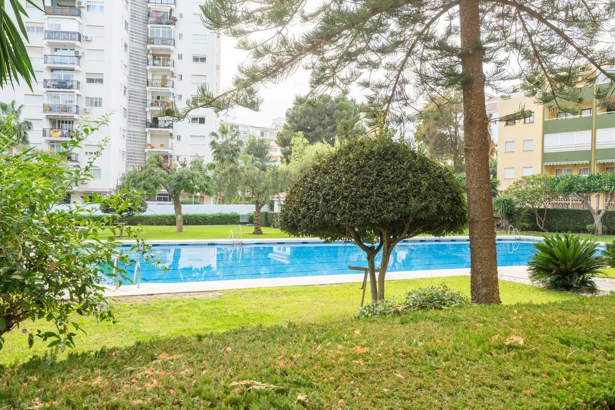 8b27b38a-b88d-4846-b90d-dc9e4e9eb8b4