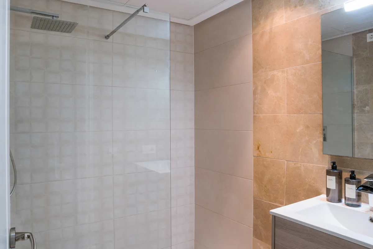 084c4127-e54f-4bcc-86ac-0bde29e22605