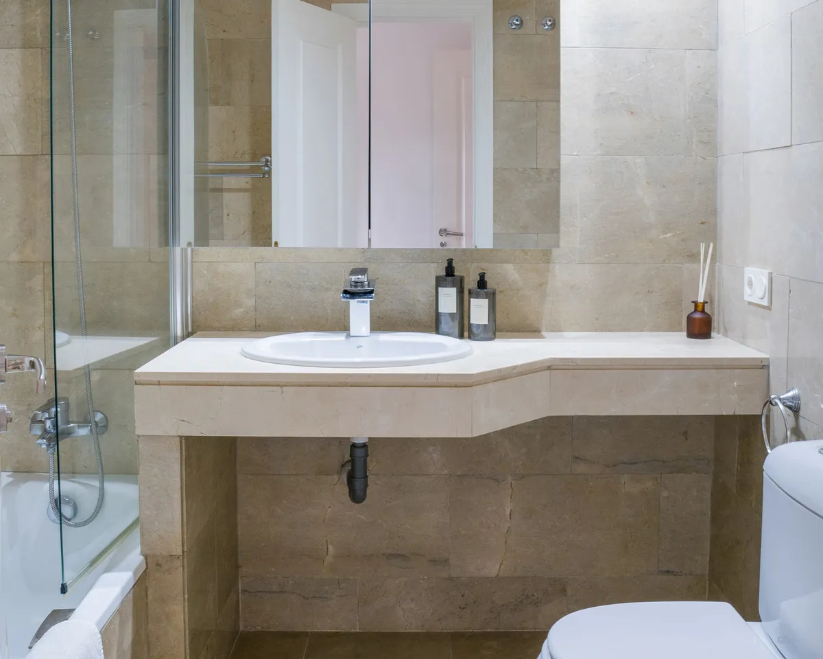 0c0b7728-5c61-451f-9384-34f47ffe627c