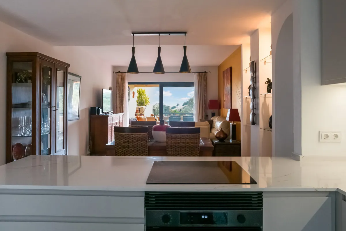 3e5f01f1-ab32-4c4e-85c6-86a243d8e2d4