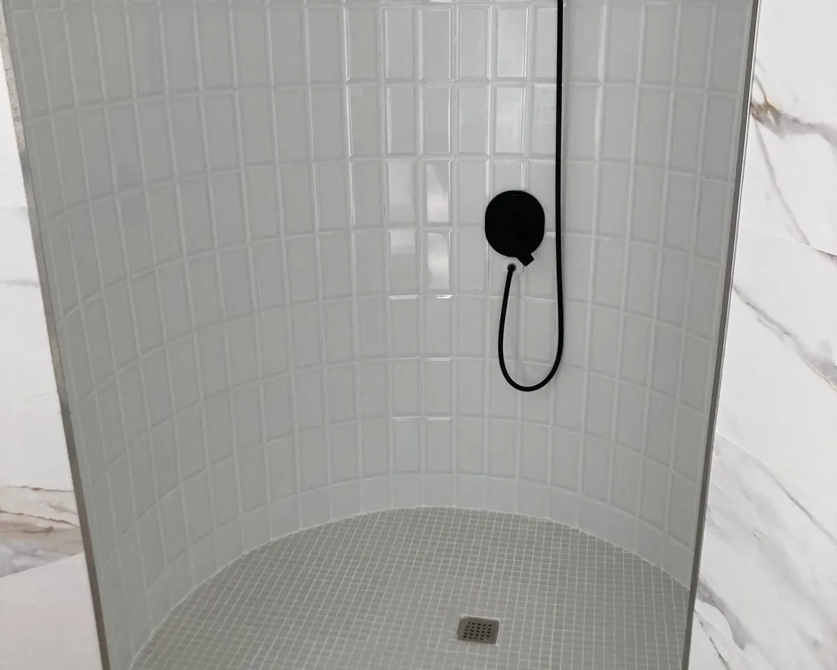 83d2f12c-5bba-45dc-8901-c7d6f6a5d035