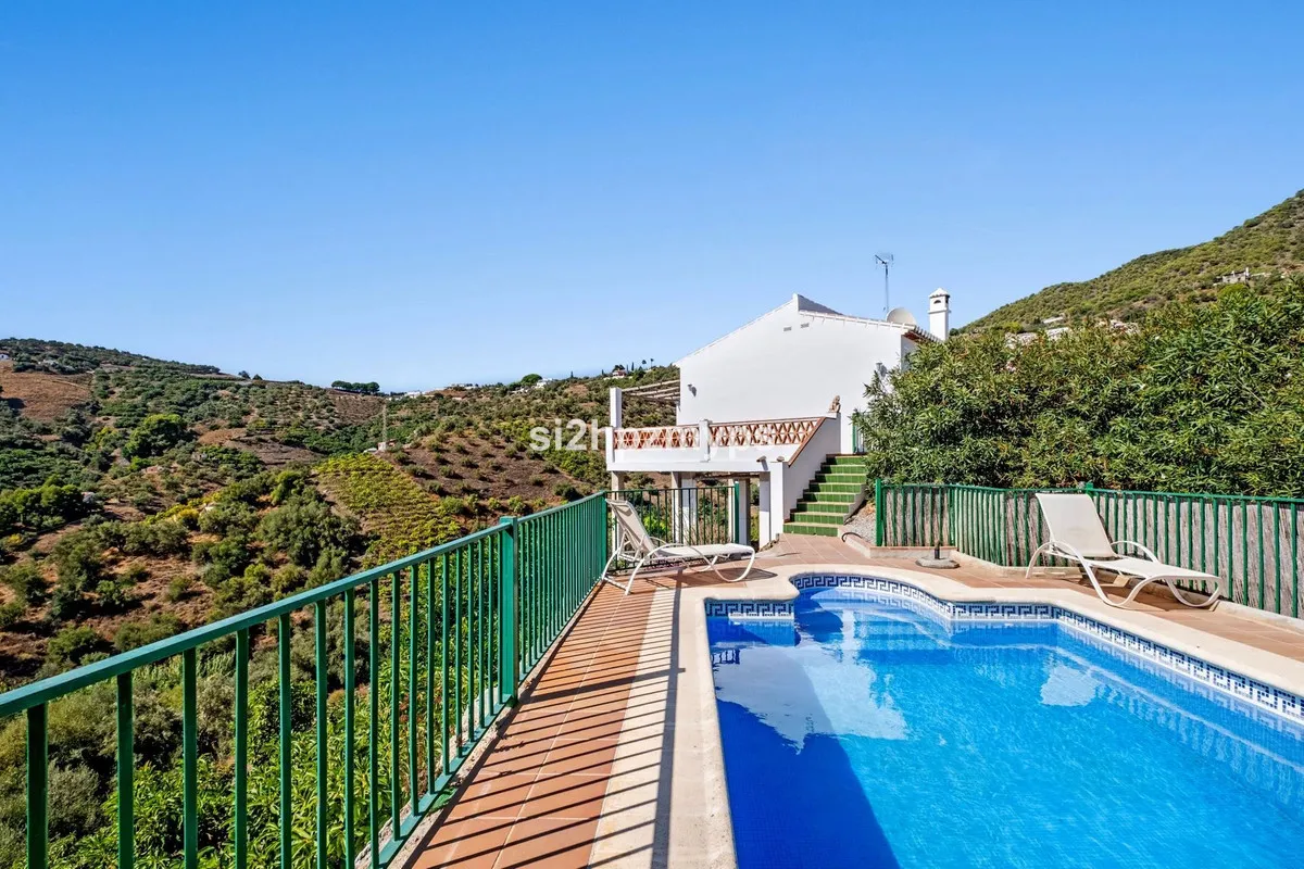 8f64386a-06ef-4a3b-972c-8dc837c0b17d