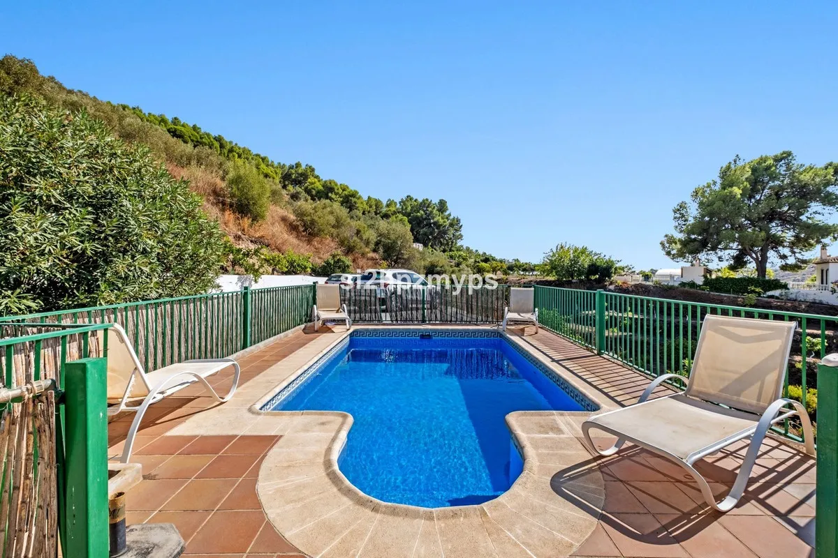 ebc277d4-ff33-444b-a8ae-3f7b29f070c5