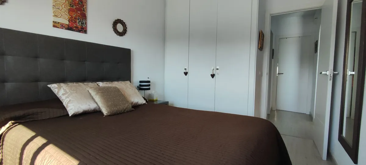 24394edc-18a0-48e1-8bda-d0e6d5387360