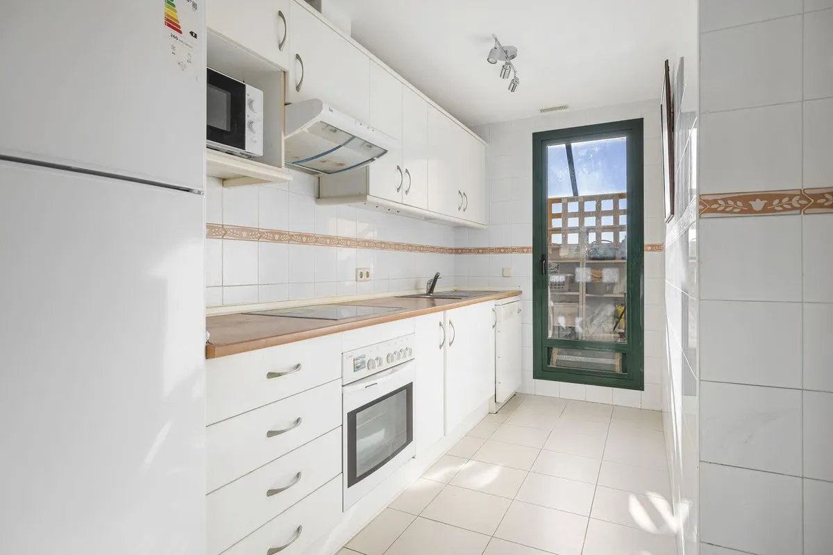 04a43ddd-06ce-4d5c-9f0a-df39d566bb09