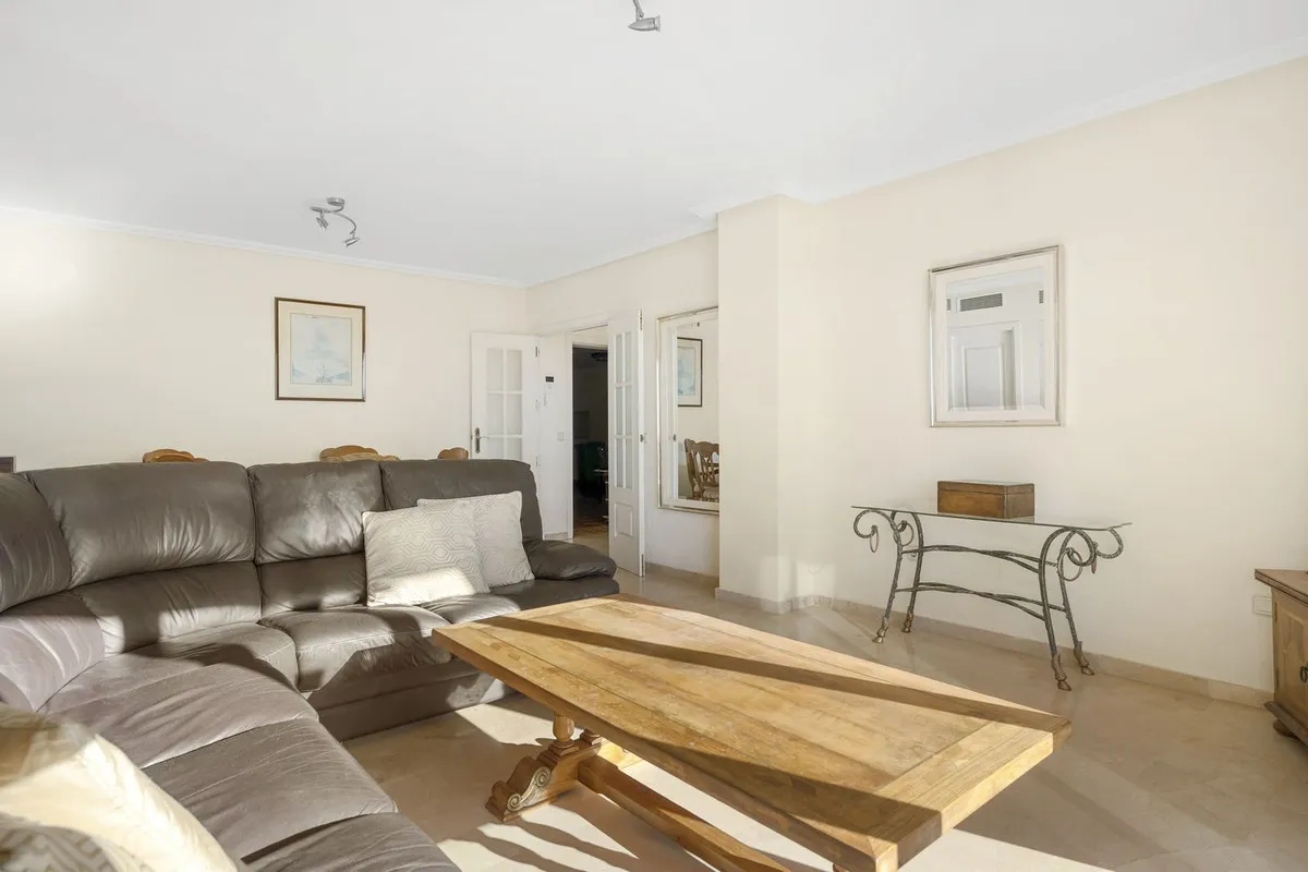 7e71ec8f-aaad-4e25-ae84-1b9f72a3b00a