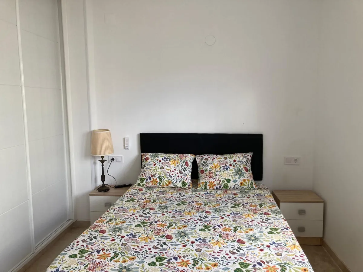 e8380247-83c7-4242-95f8-bede44bcceae