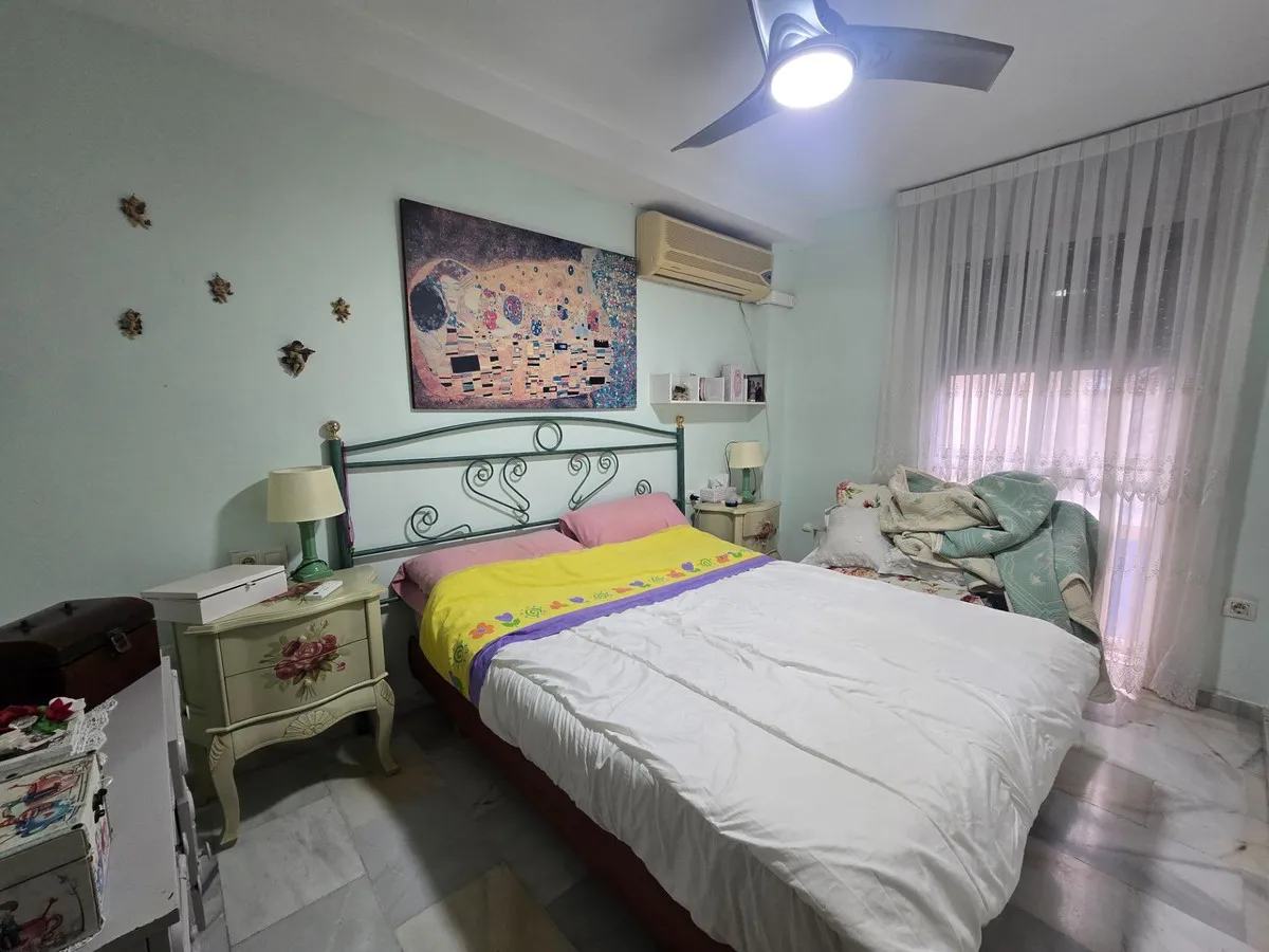 06c7287c-bd1d-48f5-85b4-416436d7e0f9