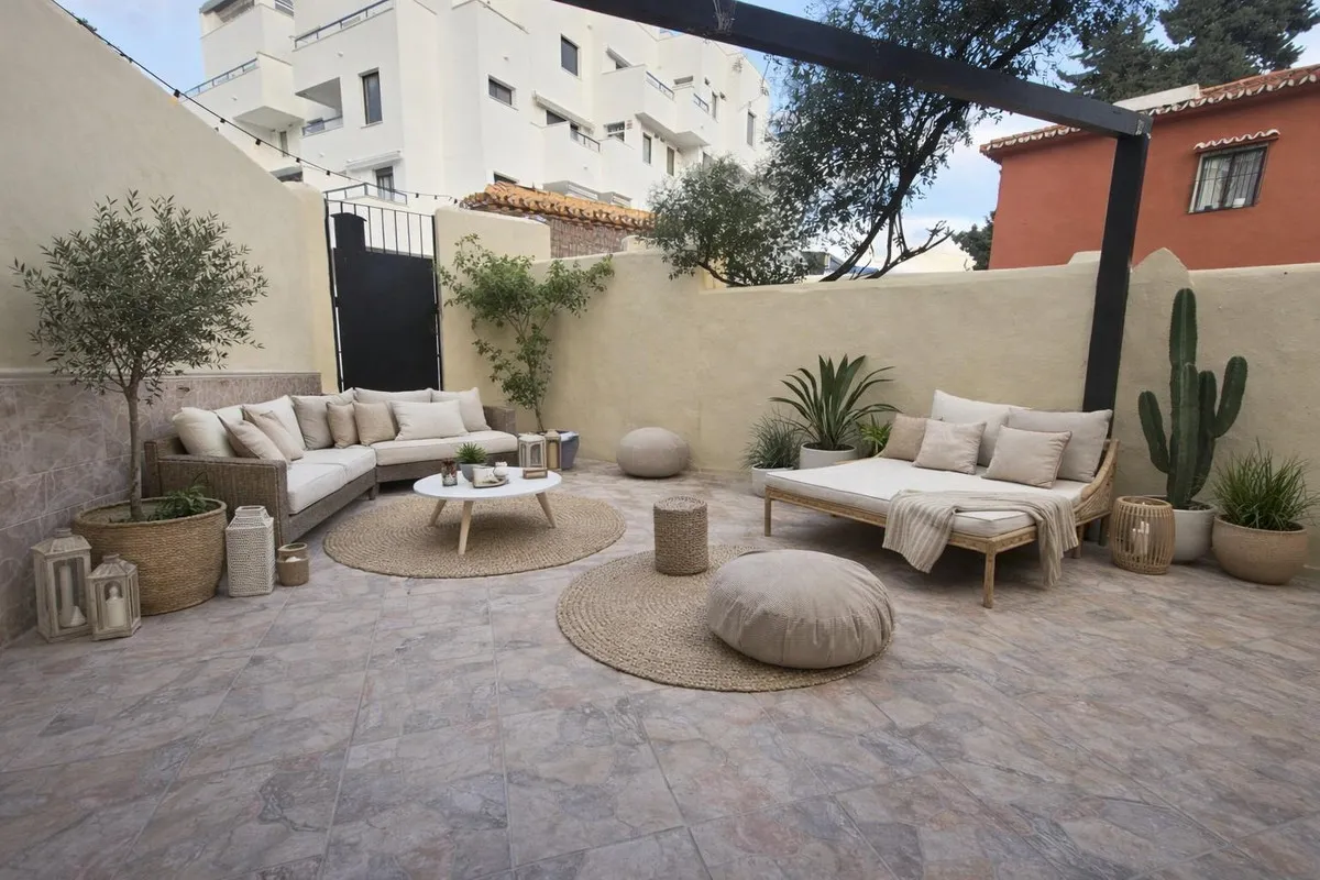 Elegant 3-Bedroom Townhouse Near Puerto Marina