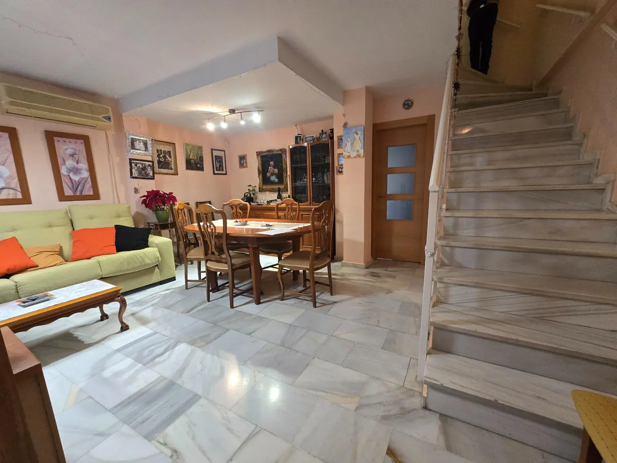 fc2658c1-a3d4-44f9-b867-2dd5220f6653