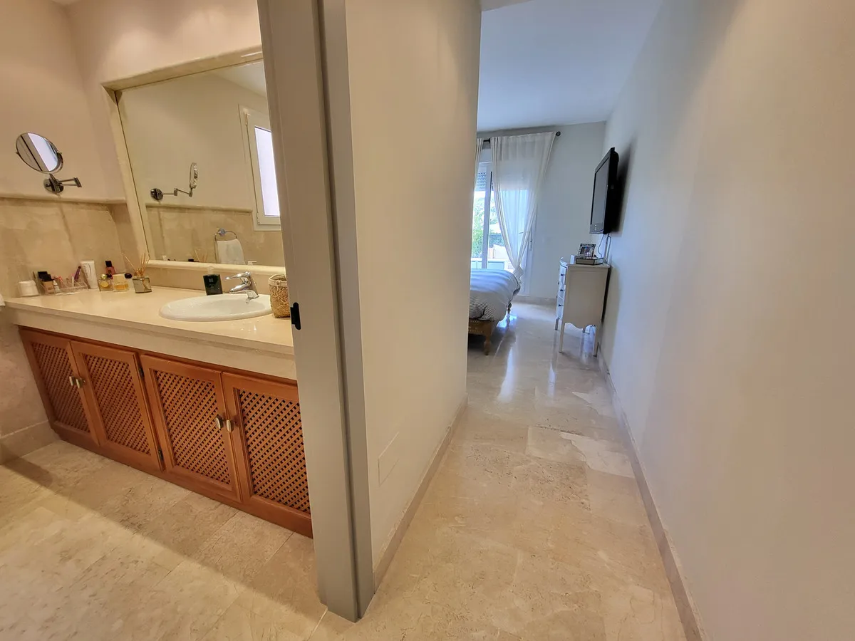 41cda6a8-62f0-4bcc-bd69-19577c8728cd