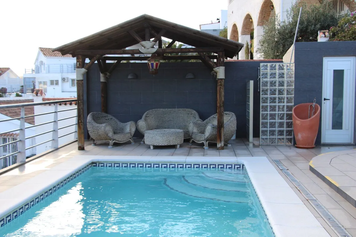 b8e0f069-38c9-48b1-9049-0af967cb7d7d