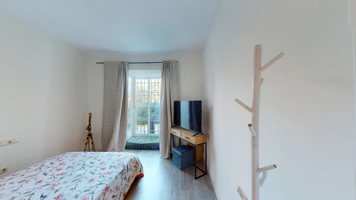 06738387-cad3-4062-81ee-361fc70db172