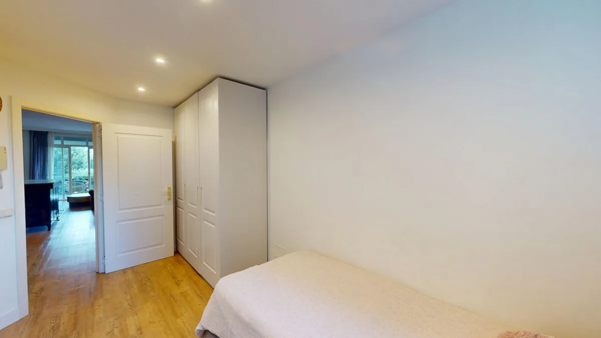 3d874313-563e-4fe3-b8ce-397f59d98836