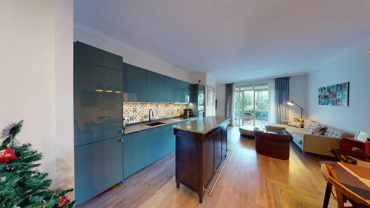 824c8400-1bcc-46b2-848d-d60bee9b583a