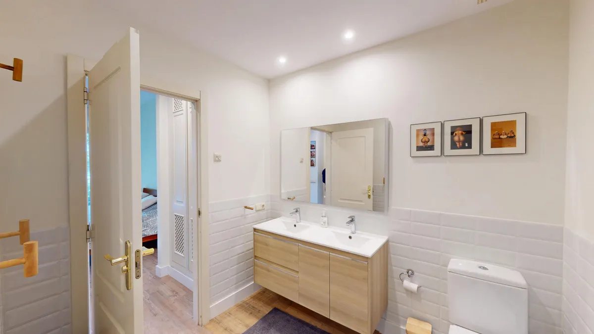 9629baf3-0d82-46ff-bd15-ed87d9c46f04