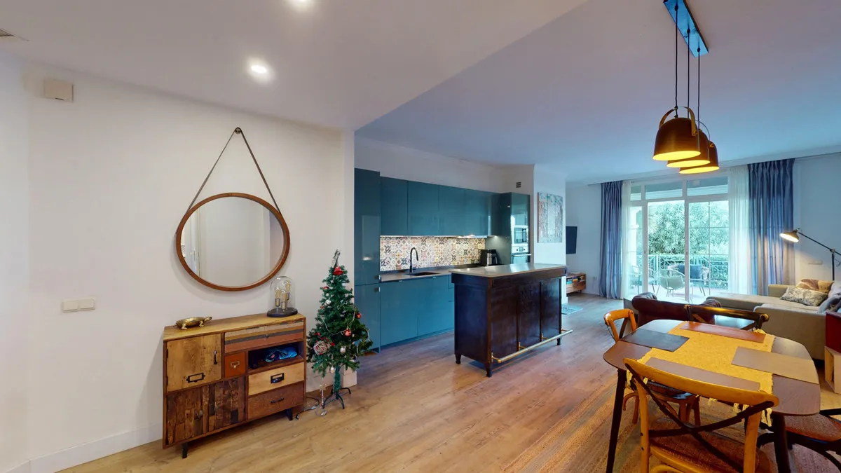 b4320536-cbae-4efe-af60-4571a9c0732c