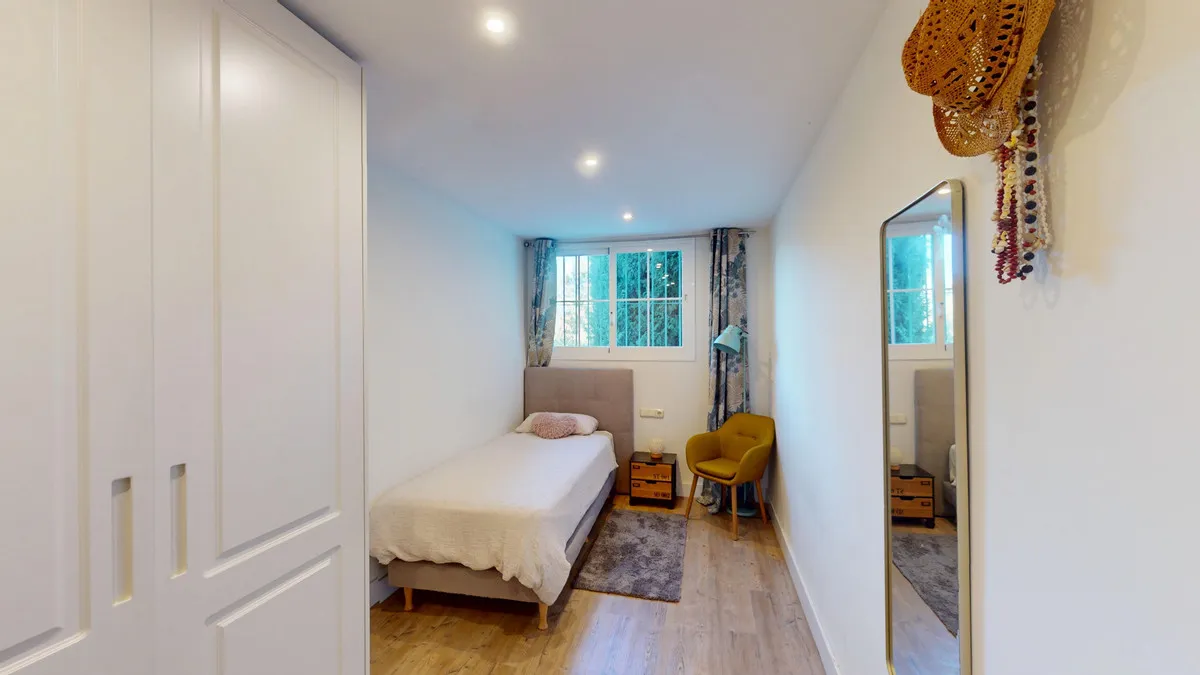 c9add483-8fe1-4511-9232-e47ca8e76d2f