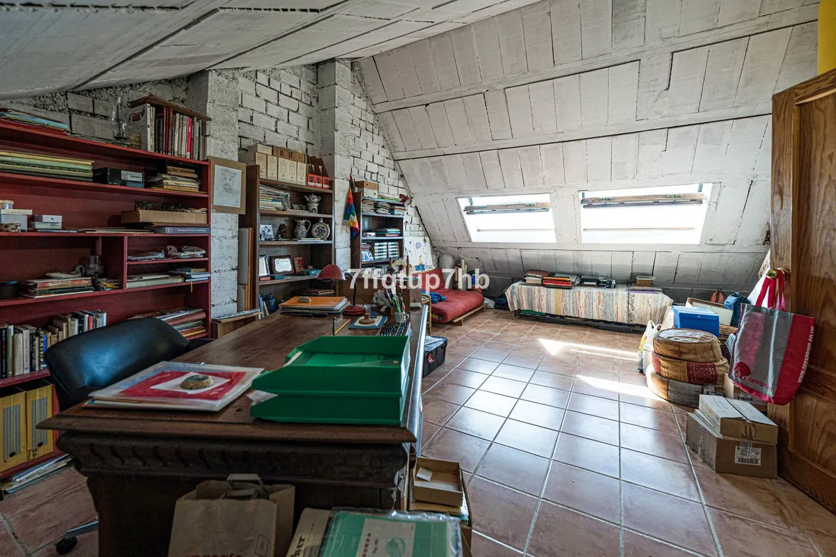 c0e46f79-0edc-49c4-9c7b-cf6901c57b72