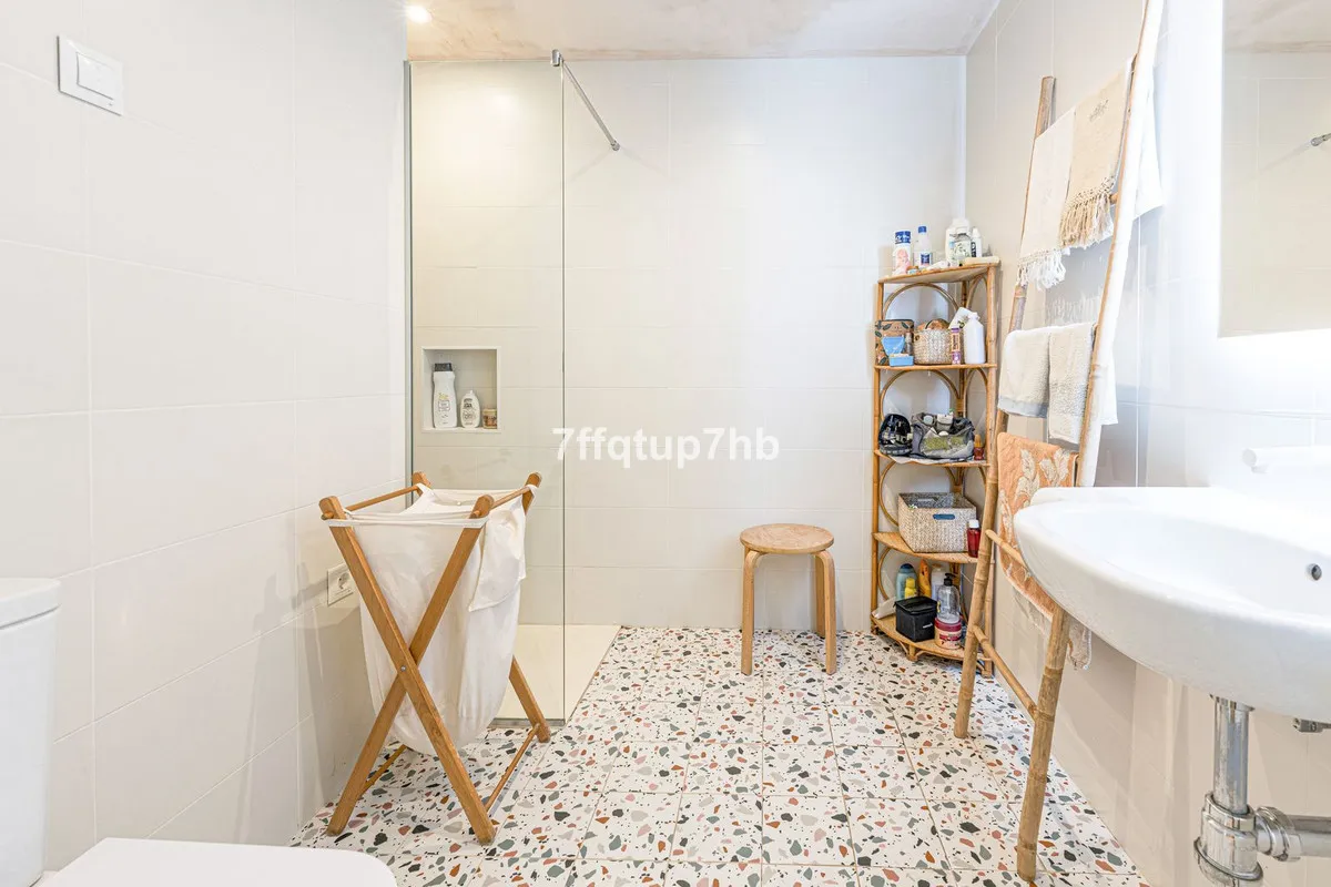 e60c2947-de7b-4525-83dc-ccff5153370f