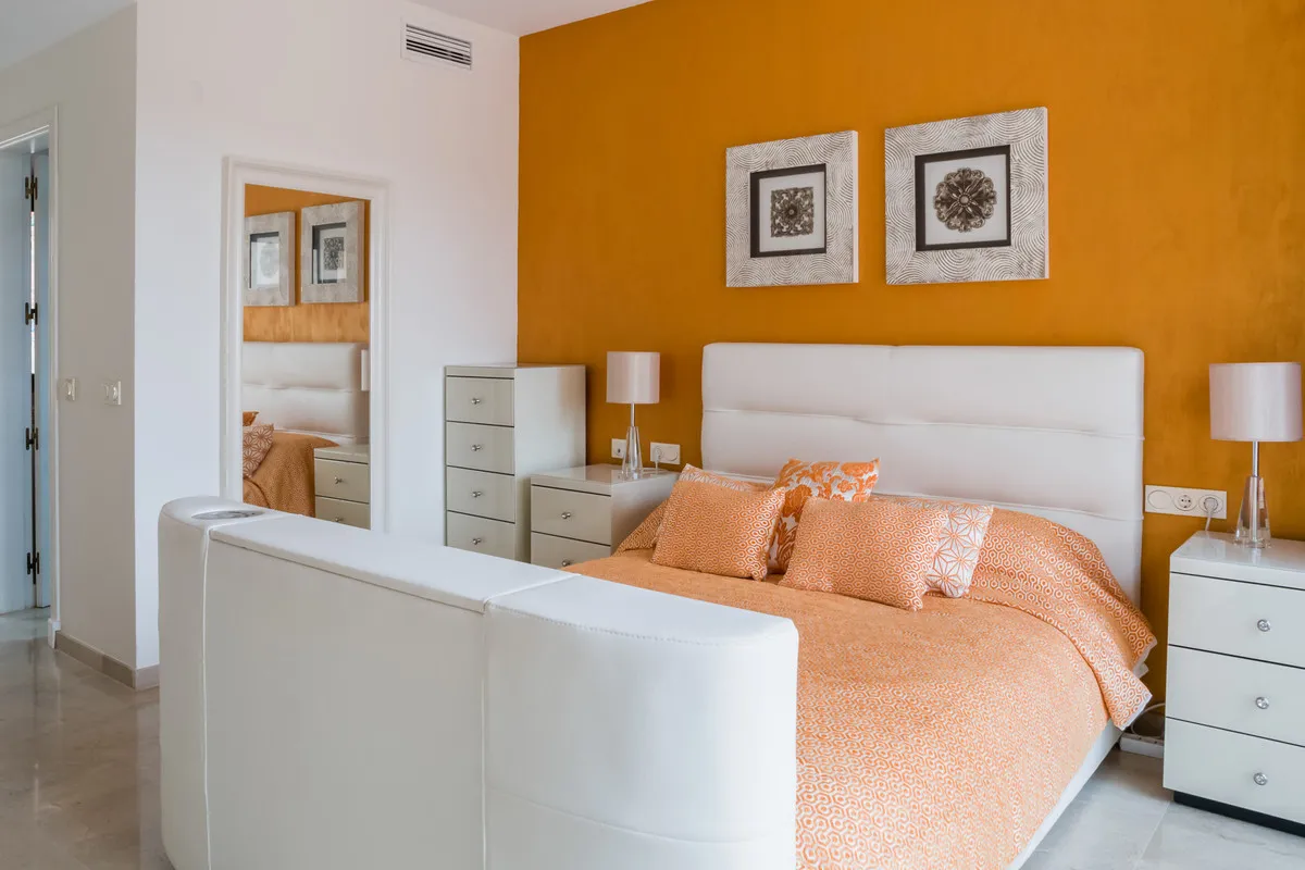 4ee1374c-ebb0-48b3-b63c-276a52c90e66