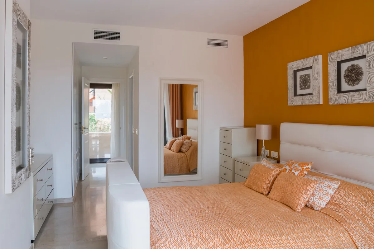 5ccdafec-4dc7-472a-a86d-ba02260ec619