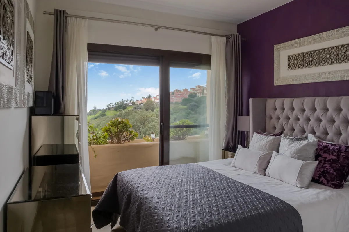 b1cf93dd-9f4a-458e-aba3-b4e483e172b2