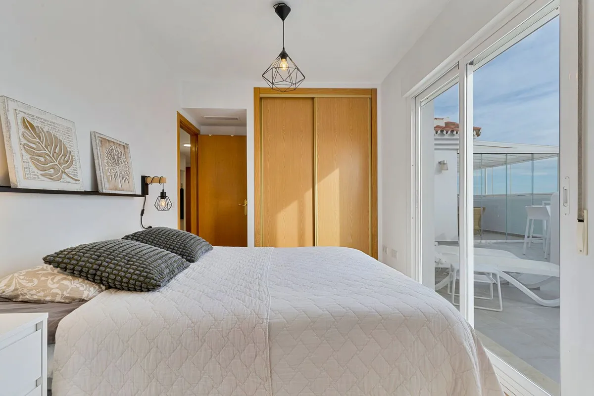 f5295a1e-97d0-48d2-adc3-cc295abdce55