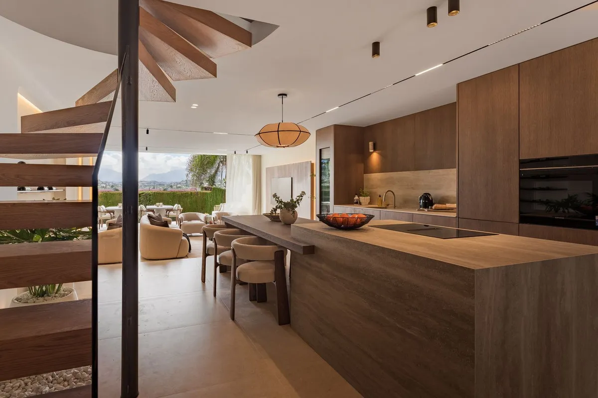 0593246c-e4ea-4b7c-b33e-a9970fc96ad2