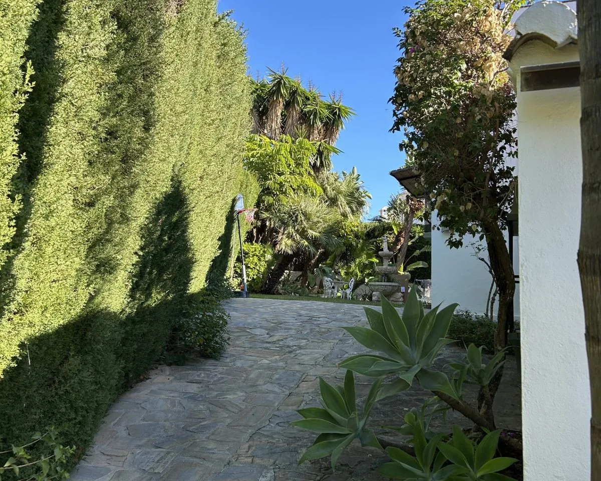 56b380a3-9e04-4b69-bccd-8ae31e9c5d69