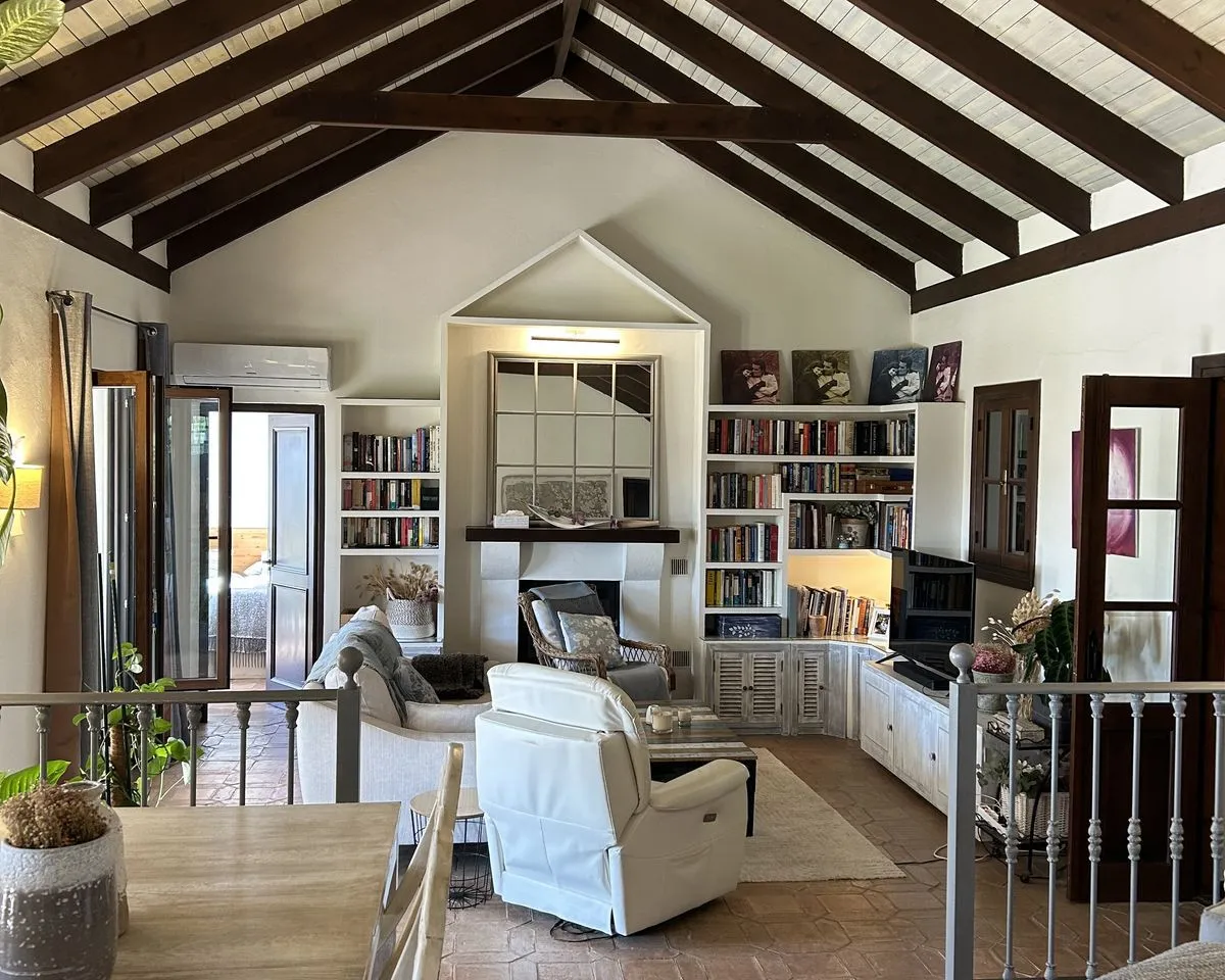 8c7b873d-6933-4dd3-ade4-3d2f8ff28b4e