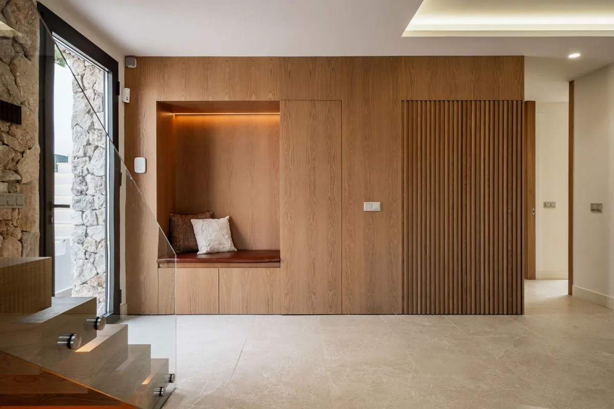 9b6fda0b-8847-43ff-9f2c-996052b973ea