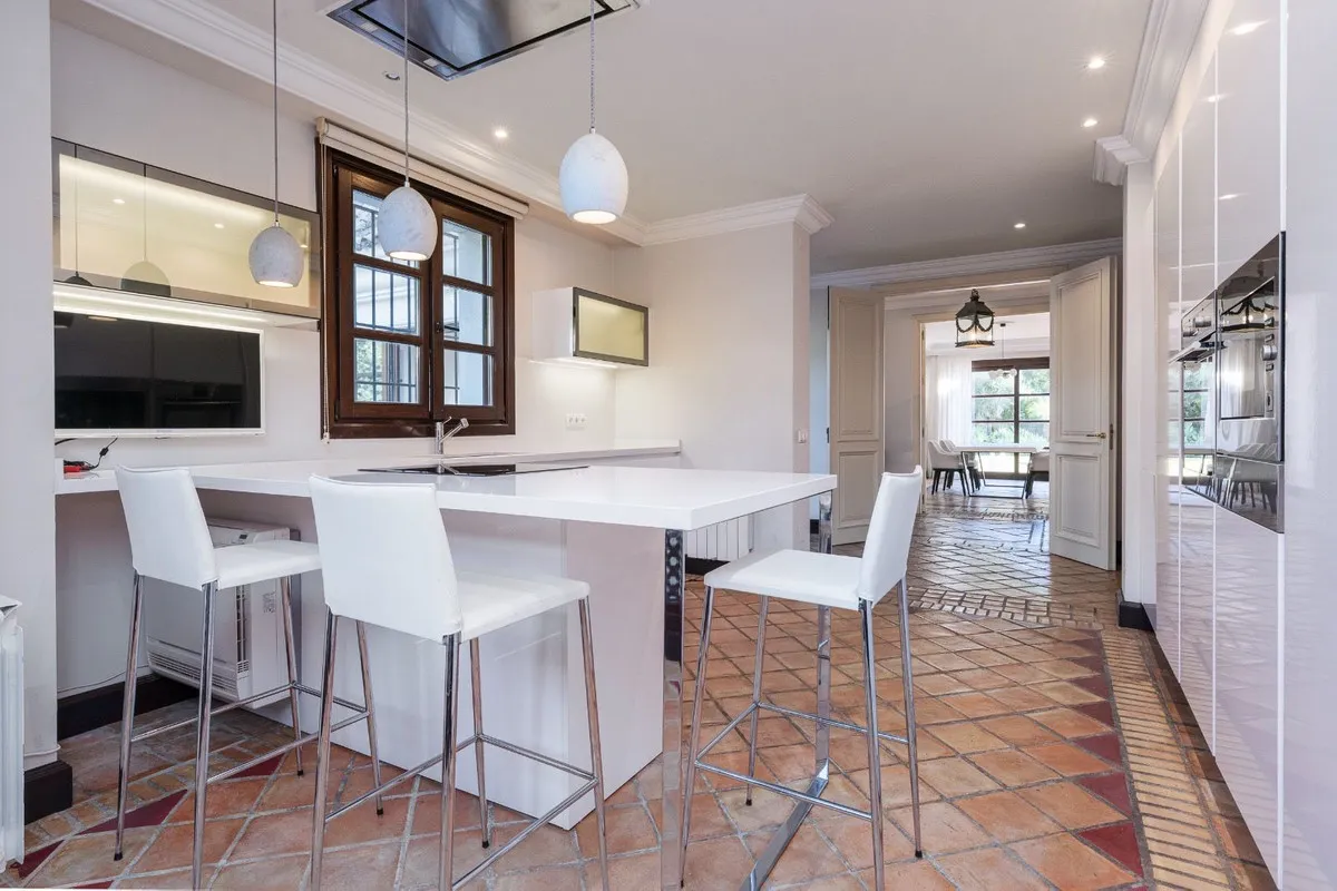 e75c1421-6bc9-404e-8e91-ded00c7532ed