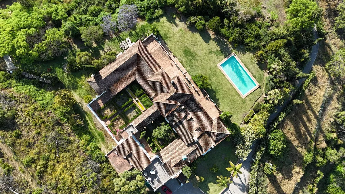Majestic Finca Cortijo with River, 550,000 m2 of Land