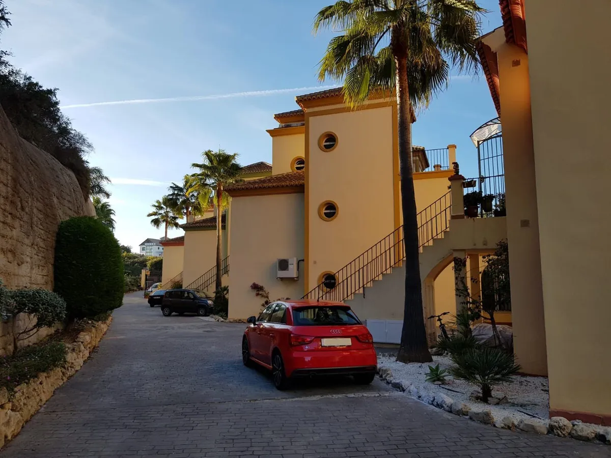 4a6f9db7-becf-4438-a09e-9d10afb37922