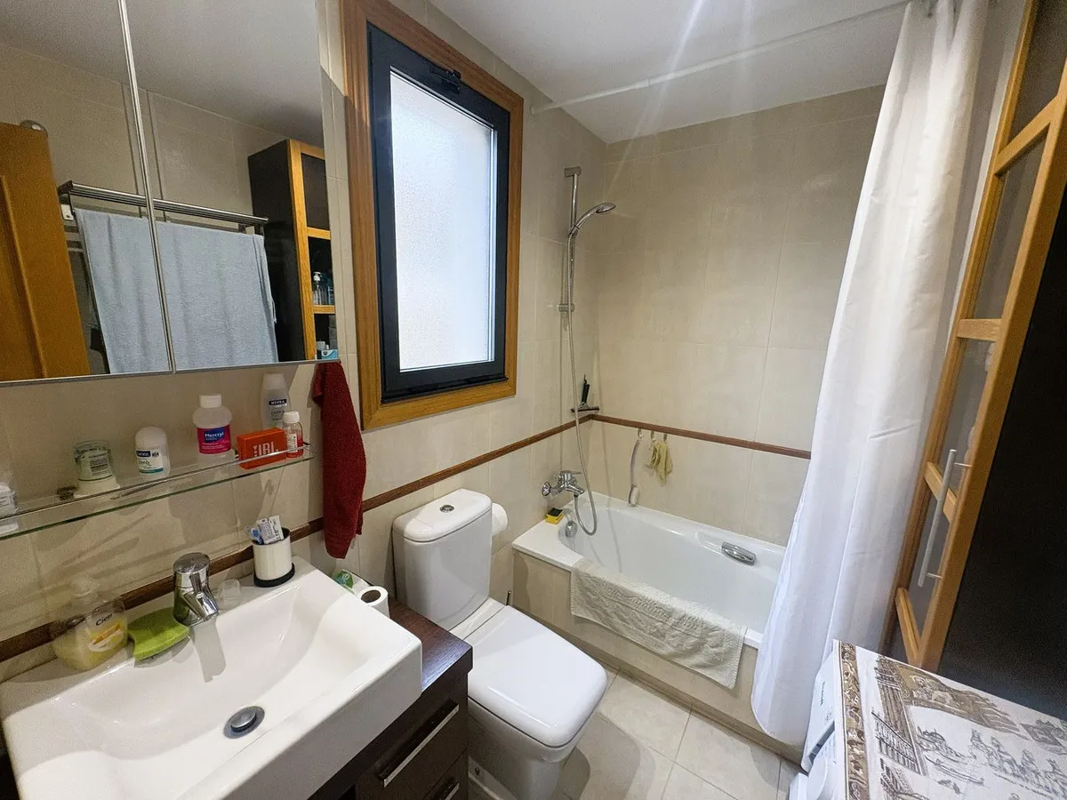 ace93aa8-eccb-46b8-b7a2-0a9076fa1983