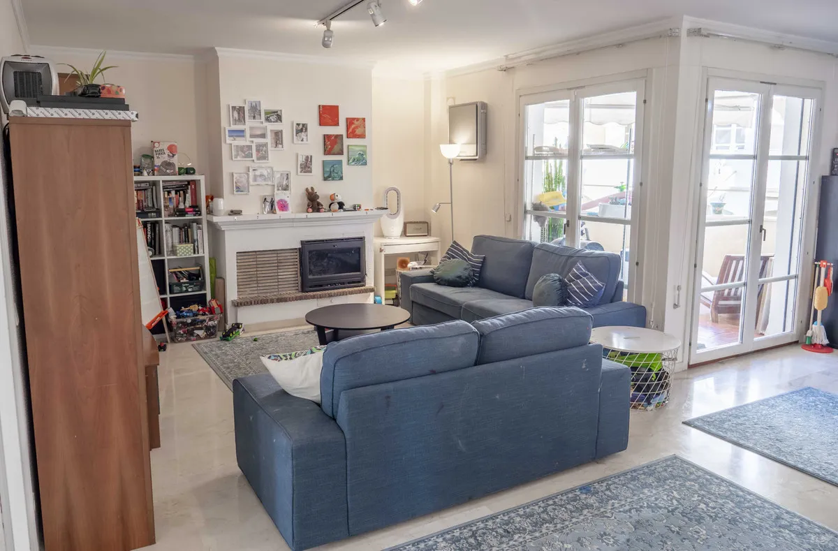 0842853d-1493-46fc-827f-0243d769ddb2