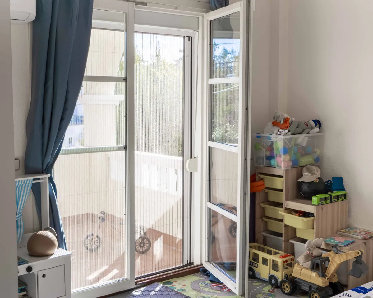 909fedb9-a1da-4700-9d35-b3b966032132