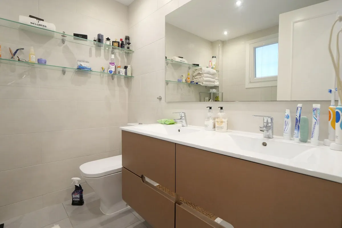 2025da7a-321f-4b6c-98cc-301ca746f172