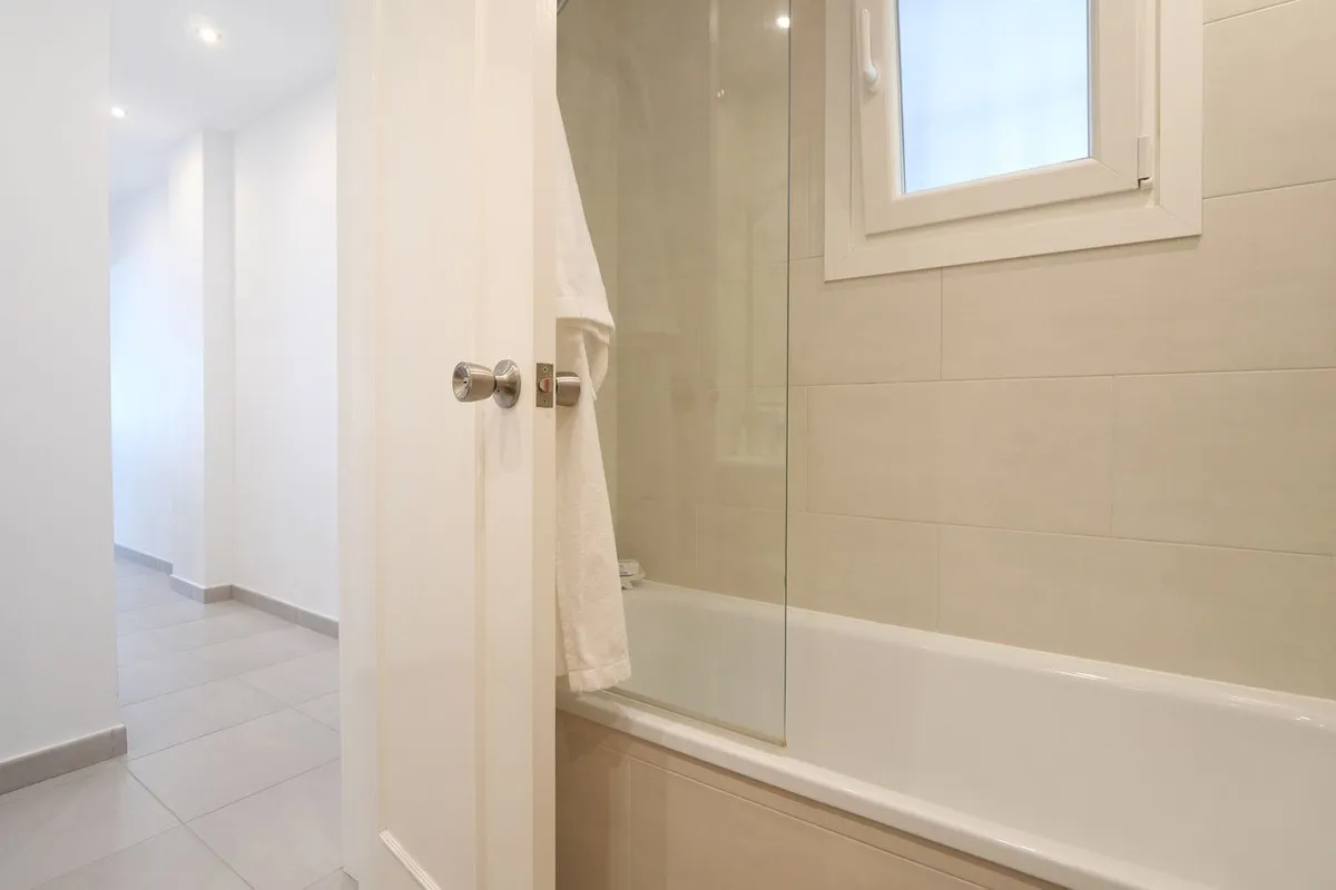 b4762716-fc79-4e8c-8e91-f26245fdc455