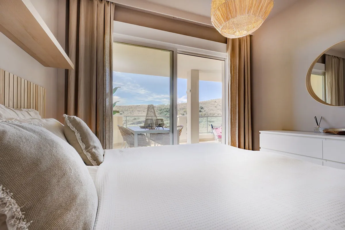 01d995f5-01dc-44a3-93db-a9e2c4972485