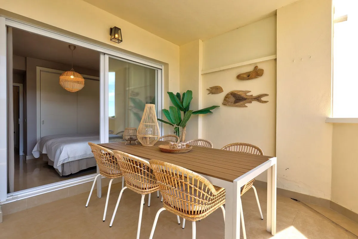 9dff91bd-f206-4ea9-bb1c-bb811d706dab