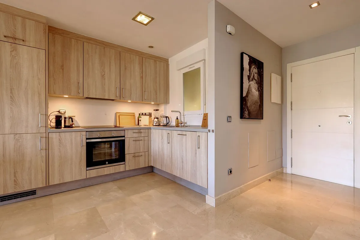 ade5b3a7-1231-4d8f-b8d8-b9b7fec2c2ad