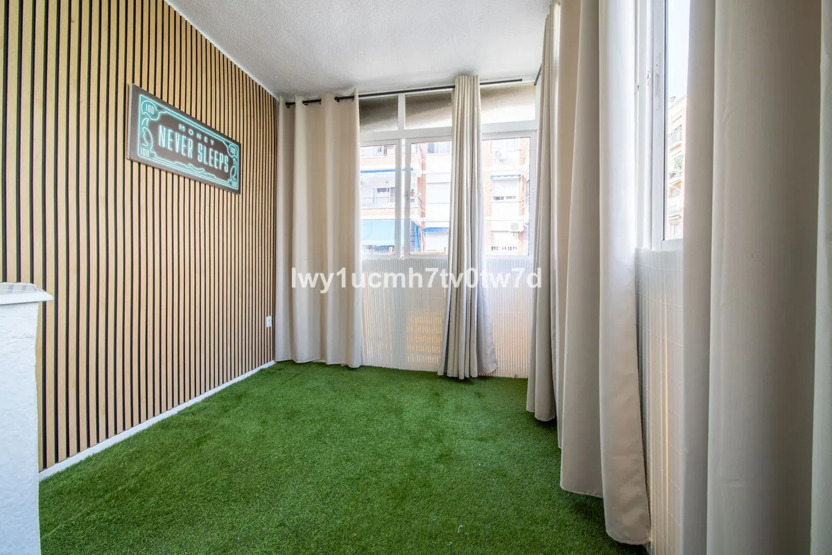 1b4f0a4c-f893-4040-ba47-d988aa8f110f