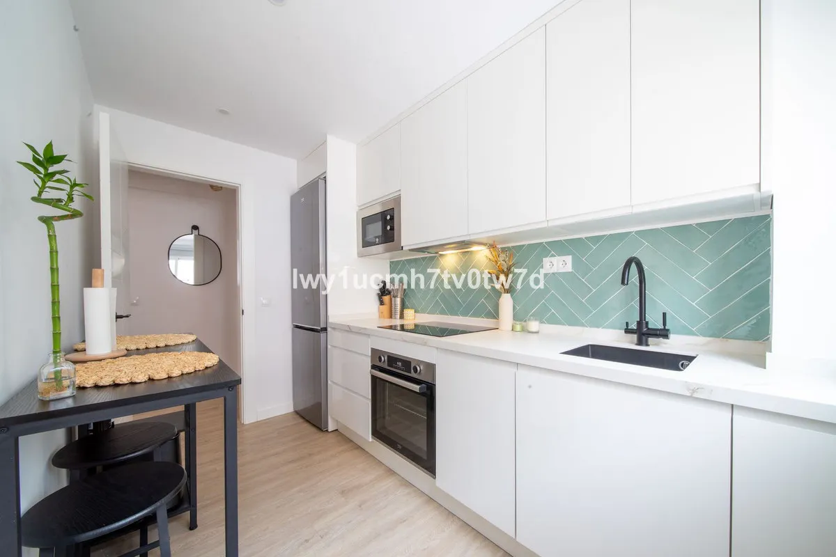 f96a9b2e-3b7c-49c4-a726-2e9e7c44f1c4