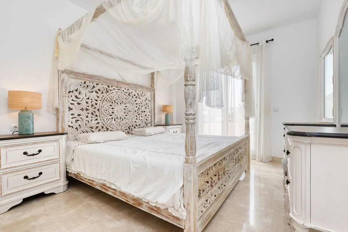 99627546-3428-4f8a-9d05-4114181710fb