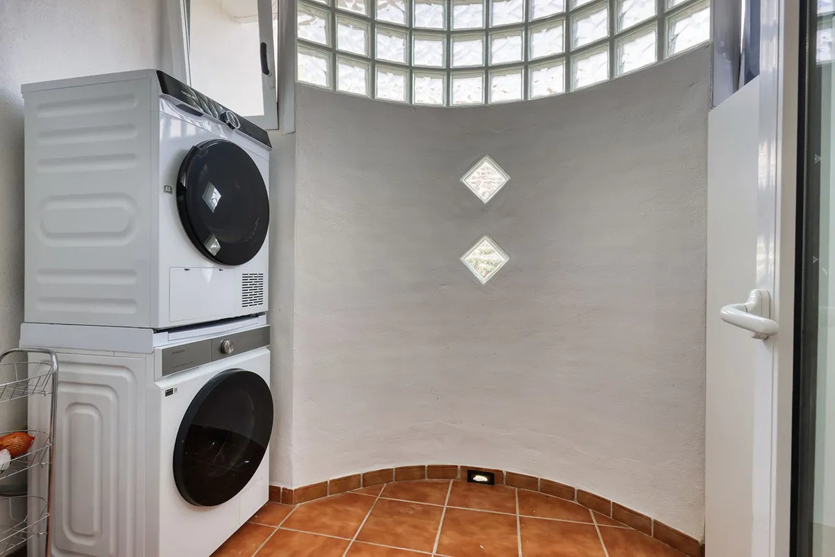 ac8a910f-10b0-4742-8a13-9a40d941799a