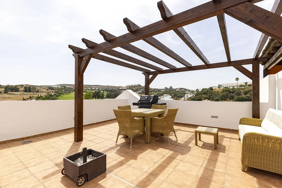 b9d995c5-5762-449f-bafa-28b5135f10a0