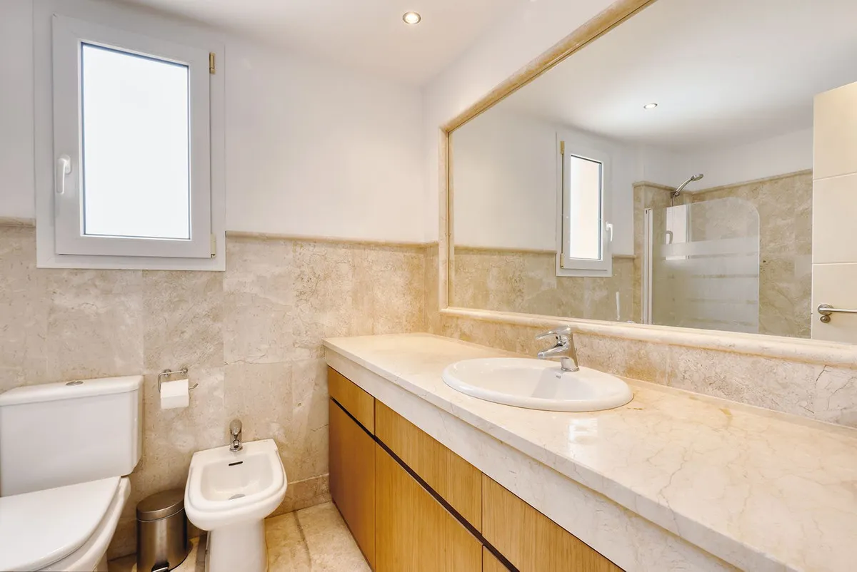 e1414f3c-f22e-4068-8dc8-f630bd5f8dd5